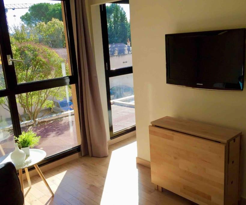 Ma Place Au Sud Aix Parking Aix-en-Provence Bagian luar foto